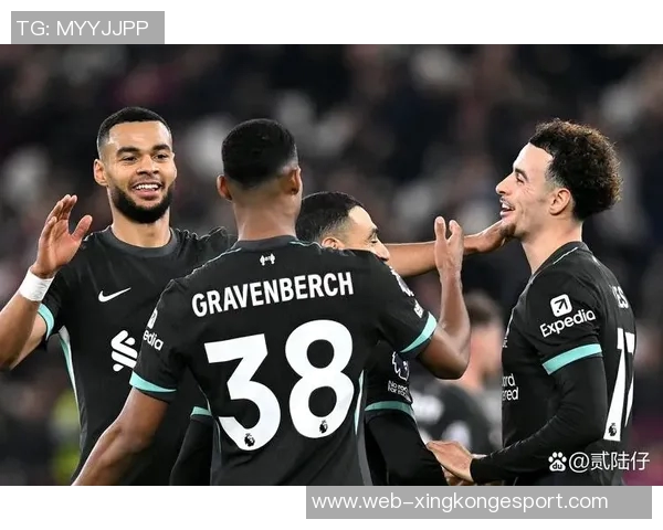 早报：斯洛特获利物浦全力支持多特小胜奥格斯堡继续争冠